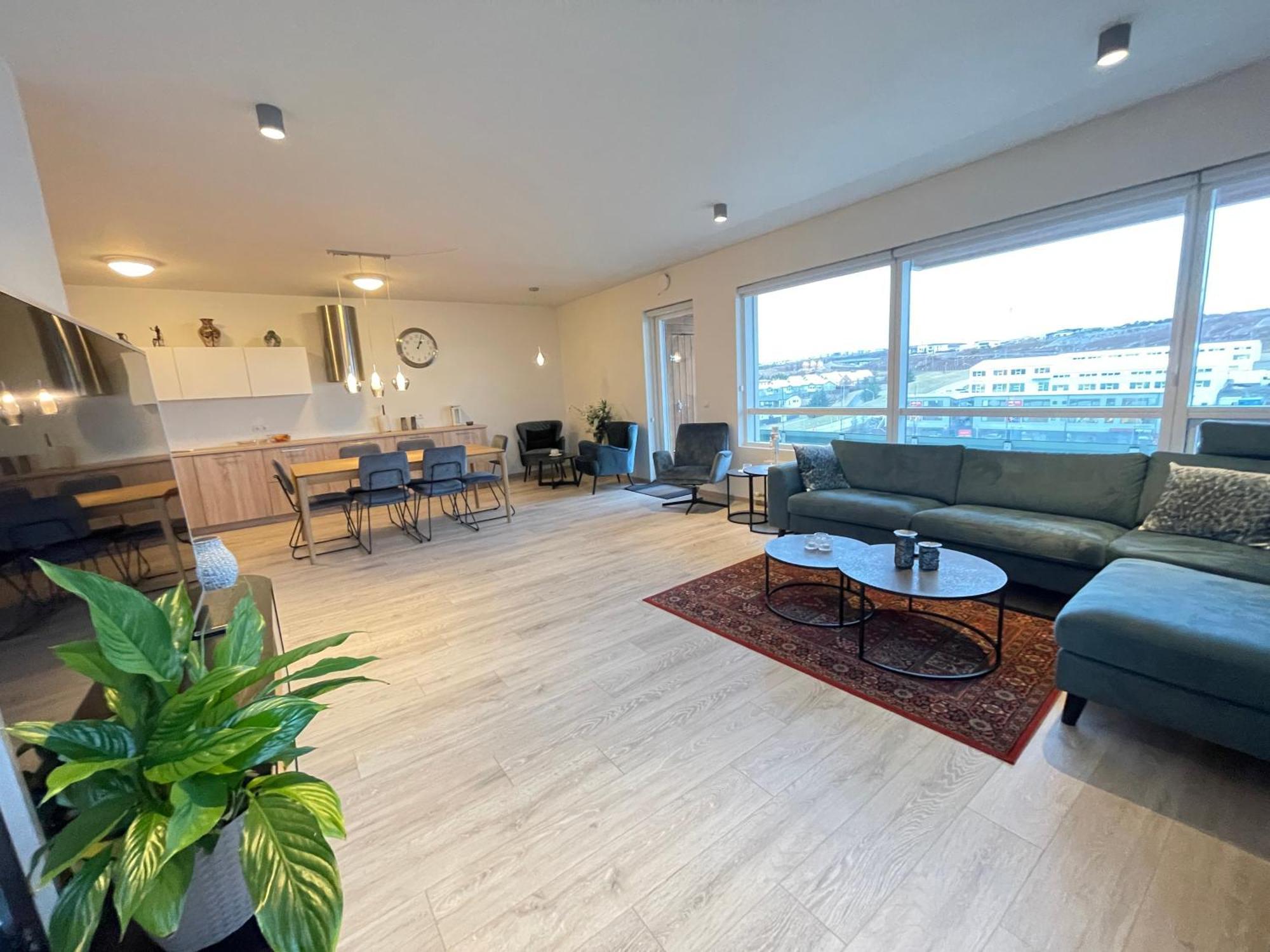 Modern And Spacious 3 Bedroom Apartment In Kopavogur Рейк'явік Екстер'єр фото